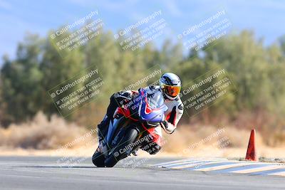 media/Jan-08-2022-SoCal Trackdays (Sat) [[1ec2777125]]/Turn 7 (1035am)/